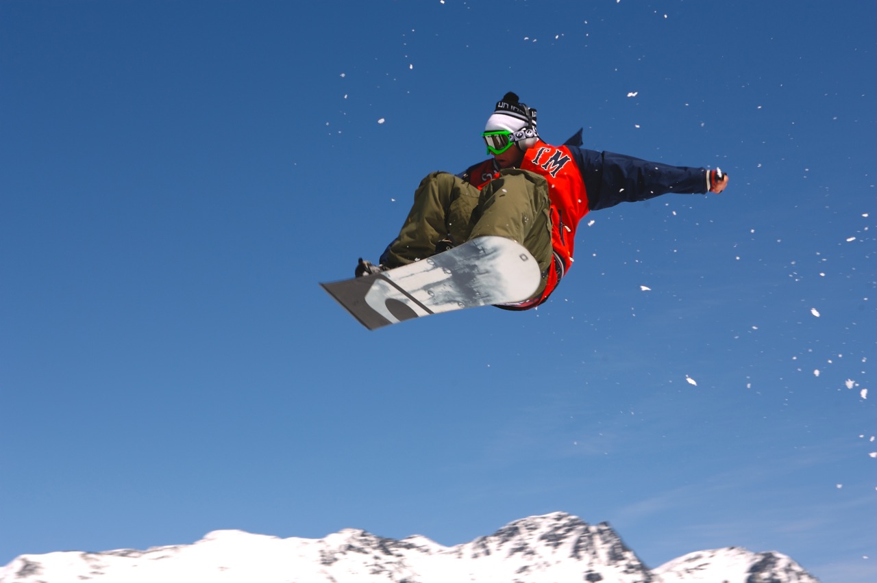 Extreme snowboarding